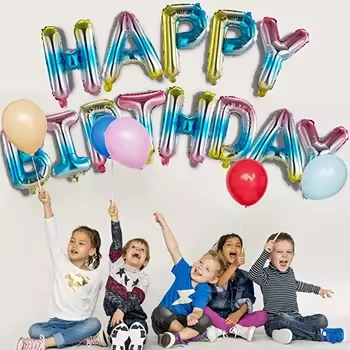 balon din latex și balon din folie de distincție?